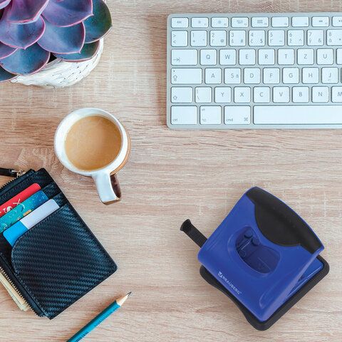 Дырокол BRAUBERG "Ergo Line", до 30 листов, сине-черный, 22хххх цена 740 ₽ Дырокол BRAUBERG "Ergo Line", до 30 листов, сине-черный, 22хххх