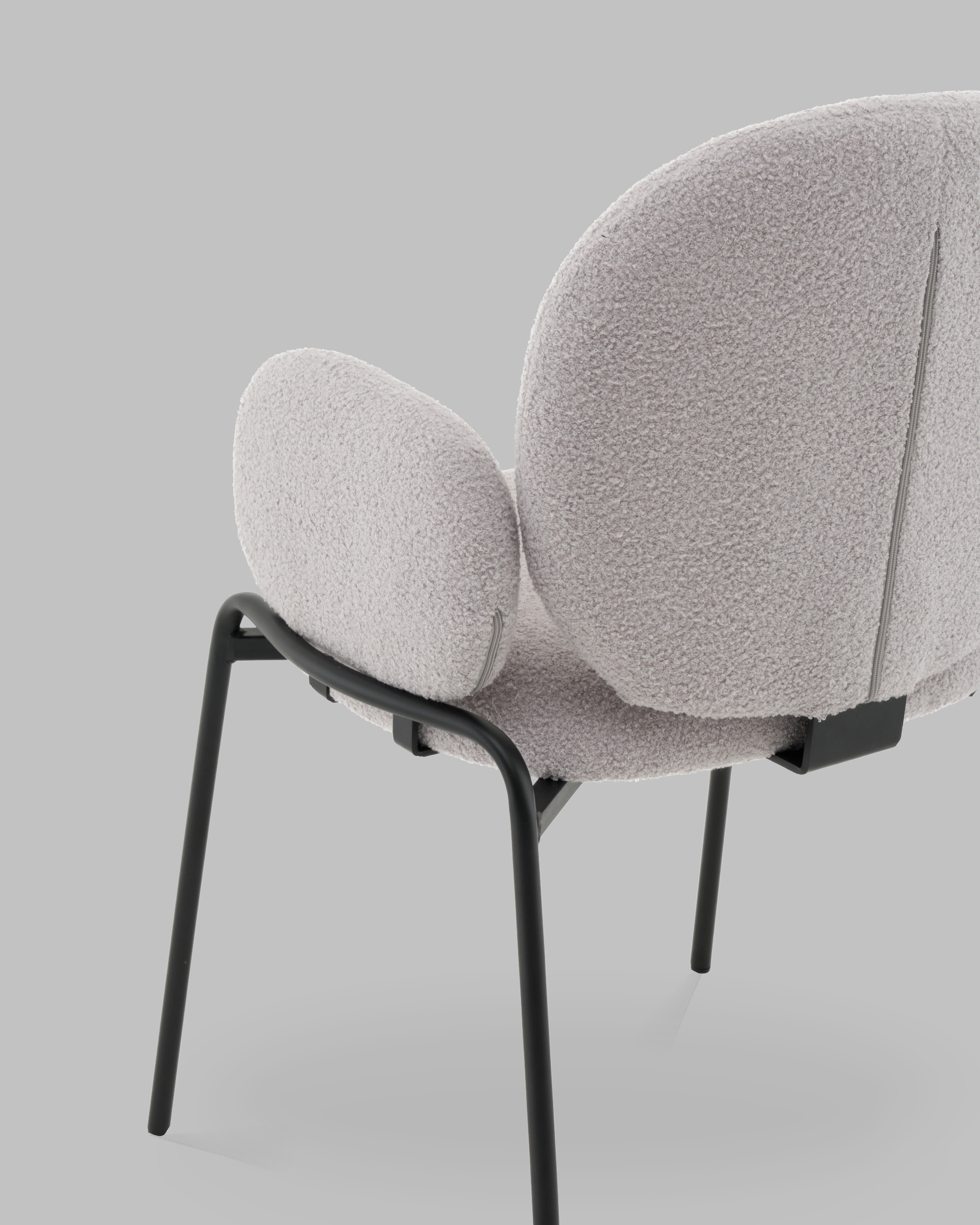 Стул с подлокотниками Моллек букле светло-серый