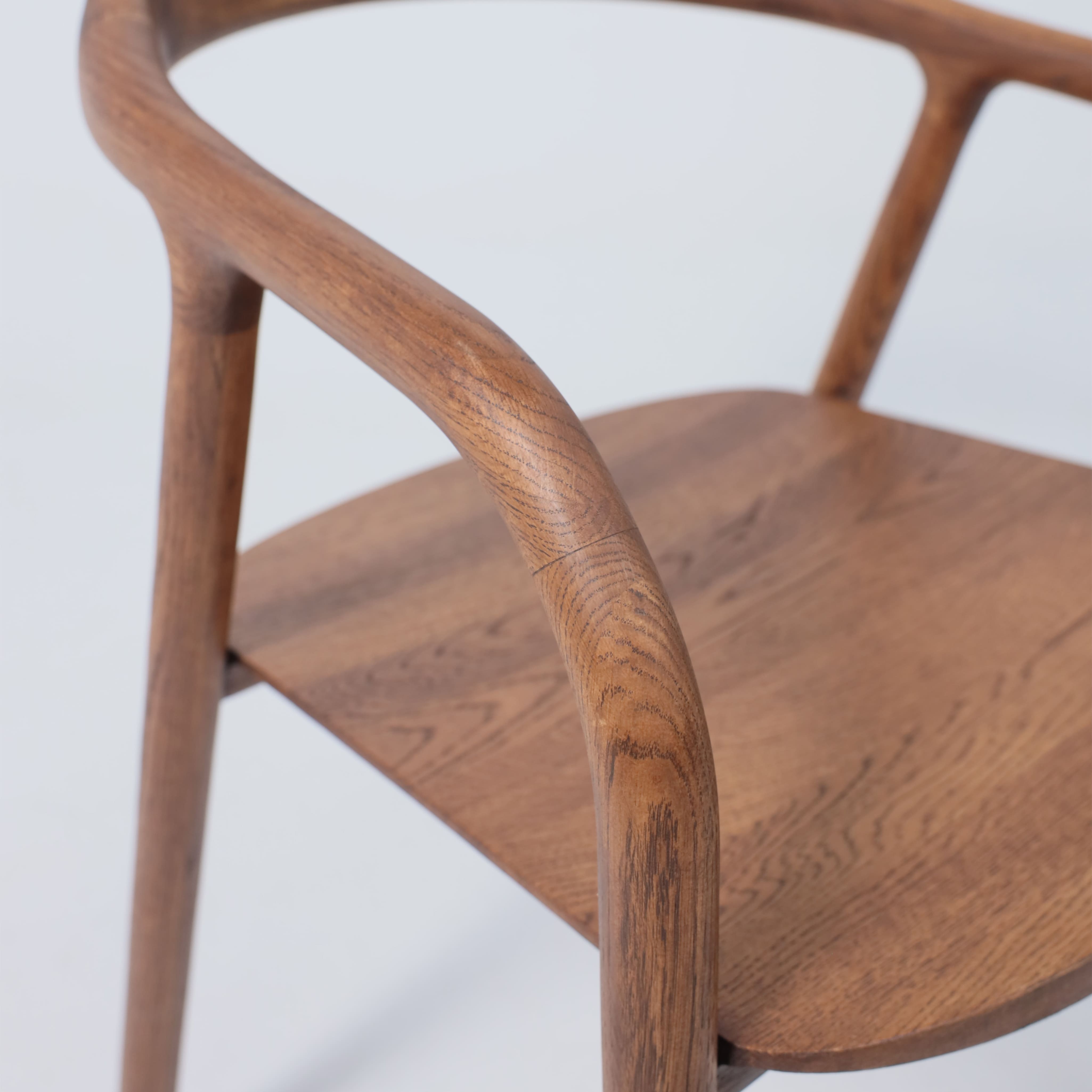 Стул Био, покрытие коньяк, массив дуба