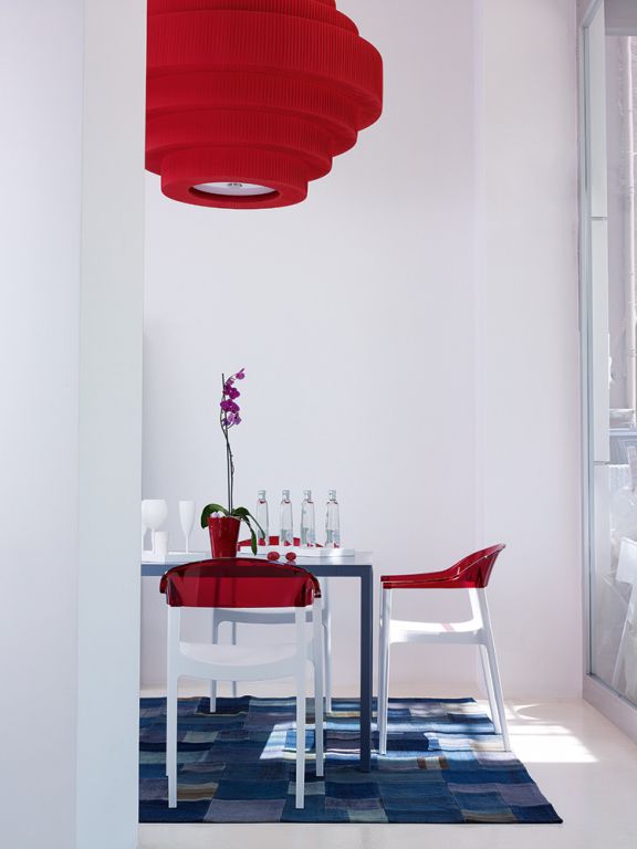 Кресло пластиковое Carmen белый, красный