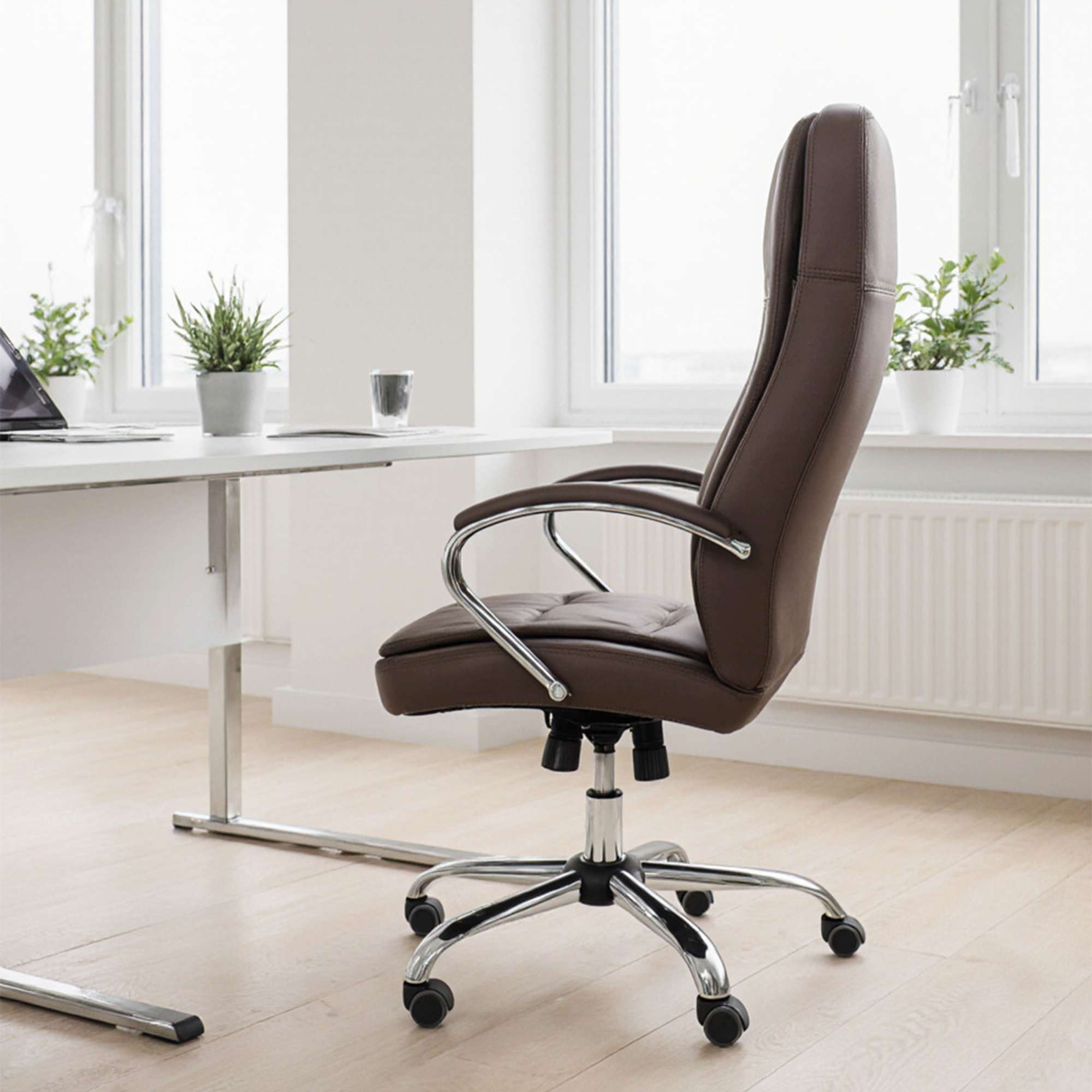 Кресло поворотное Richard New, коричневый, экокожа