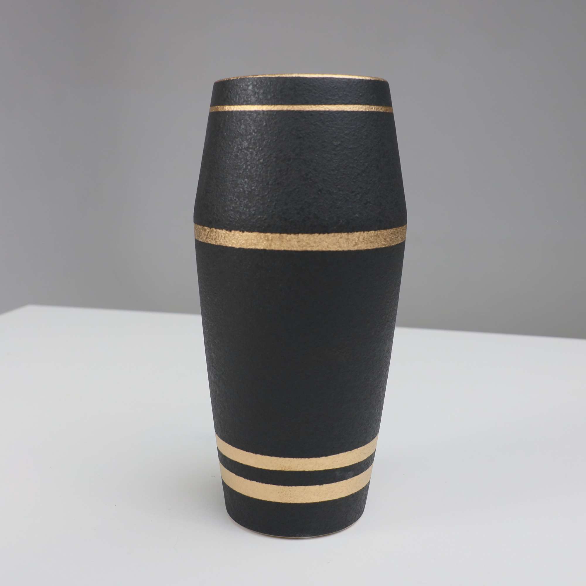 Ваза керамическая STORM, черный, 12*12*24,5см