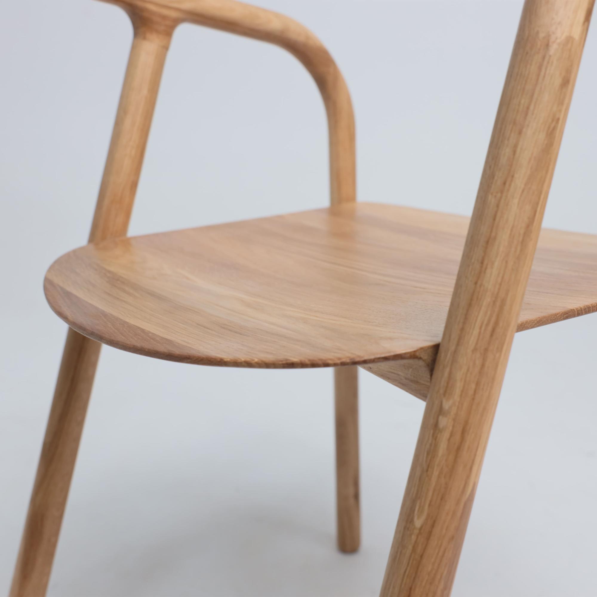 Стул Био, покрытие бесцветное, массив дуба