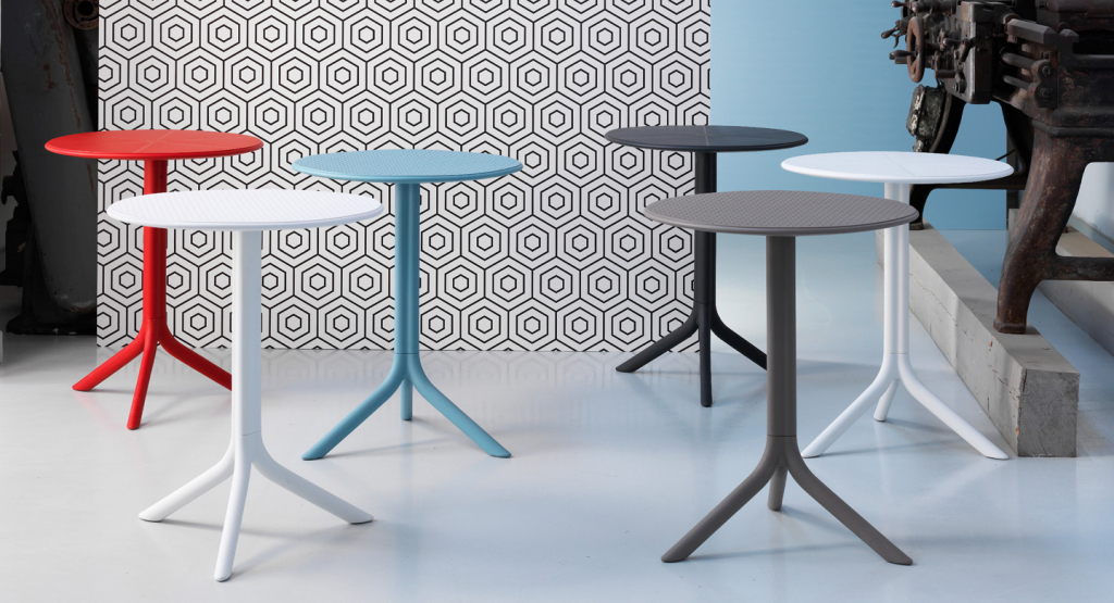 Стол пластиковый обеденный Spritz + Spritz Mini горчичный