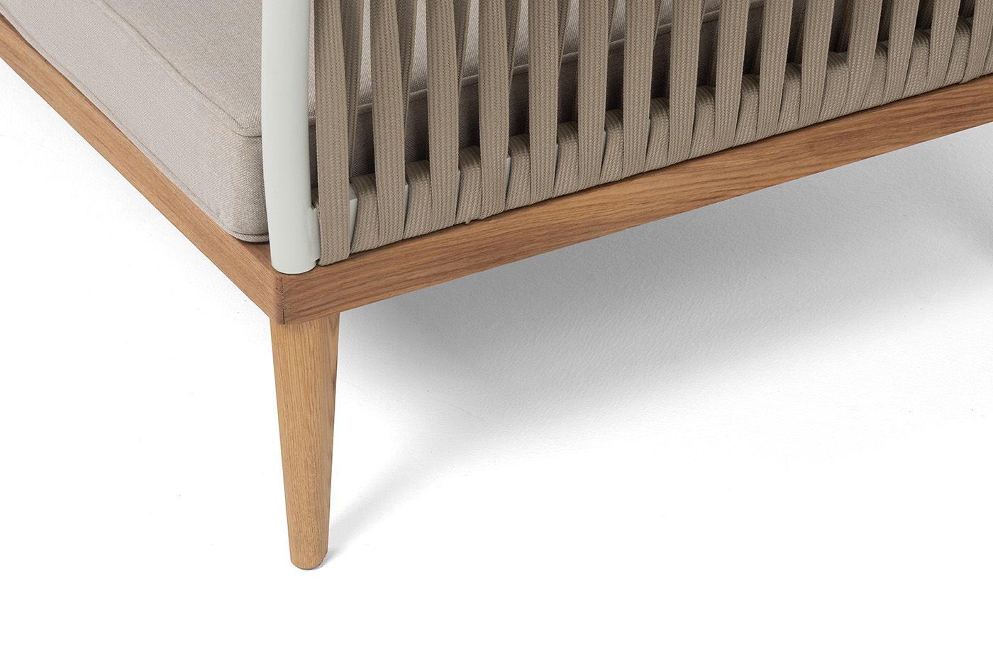 "Касабланка" диван 2-местный плетеный из роупа