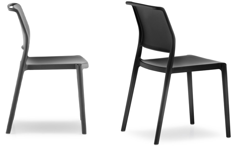Стул пластиковый Ara черный