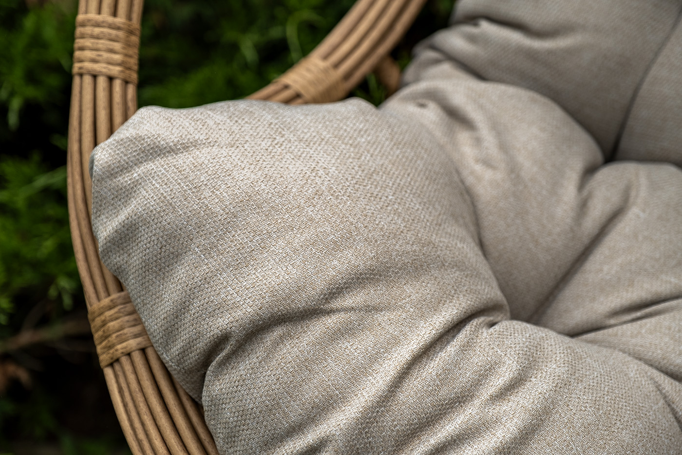 "Венеция" подвесное кресло-кокон из искусственного ротанга