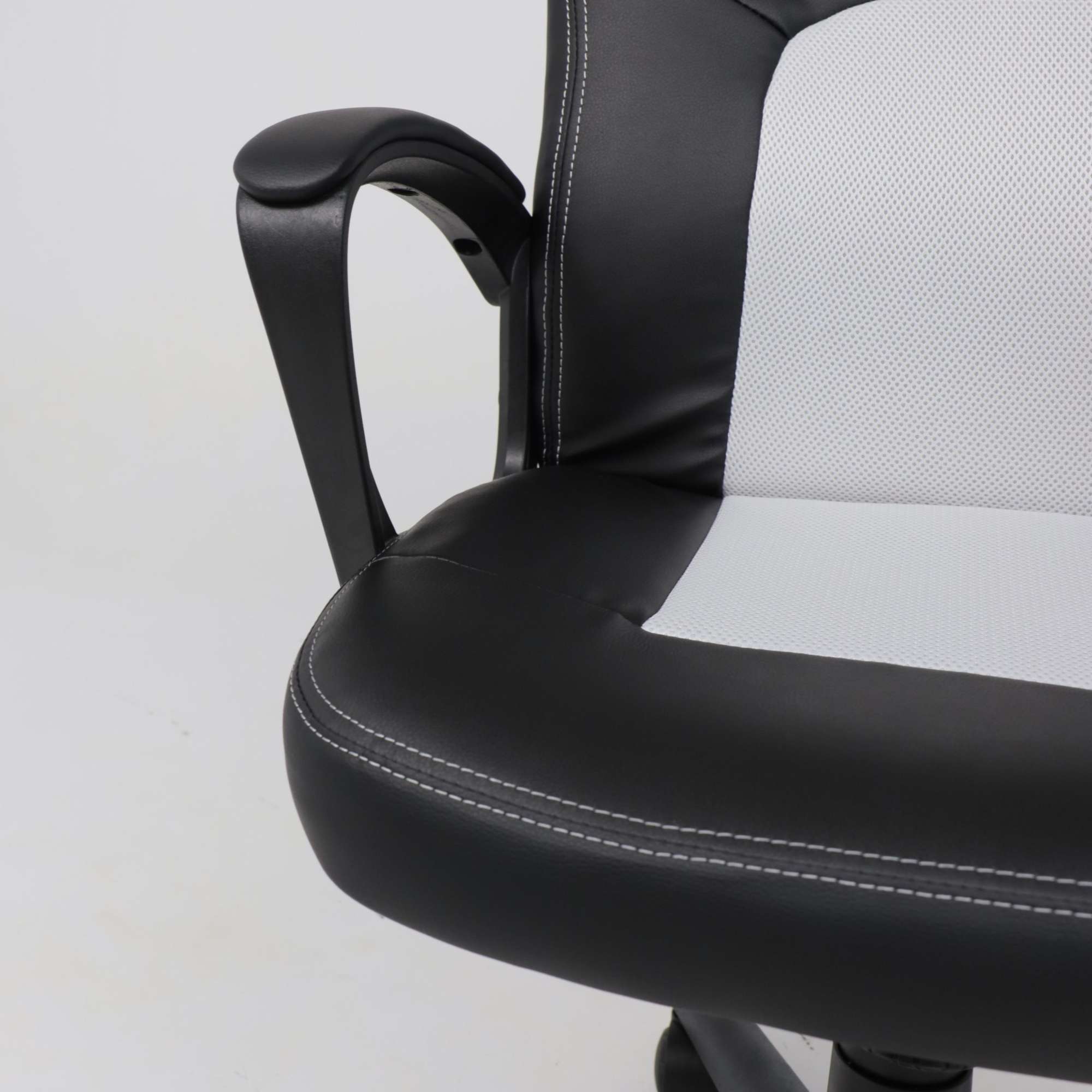 Кресло поворотное Flaviy, черный/серый/белый, ткань