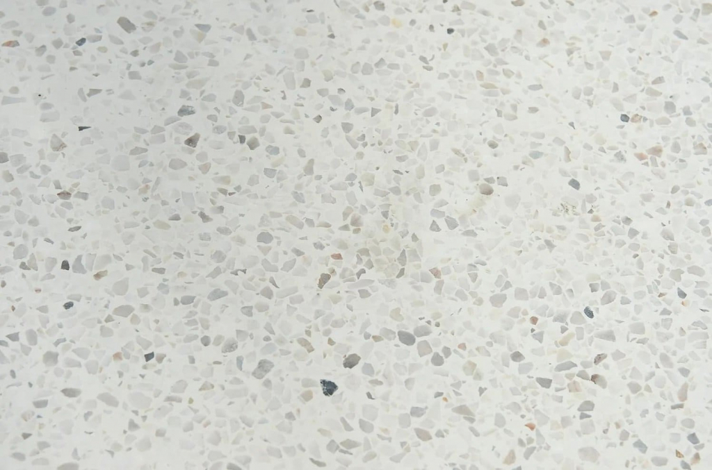 Столик каменный кофейный Woodland натуральный, белый