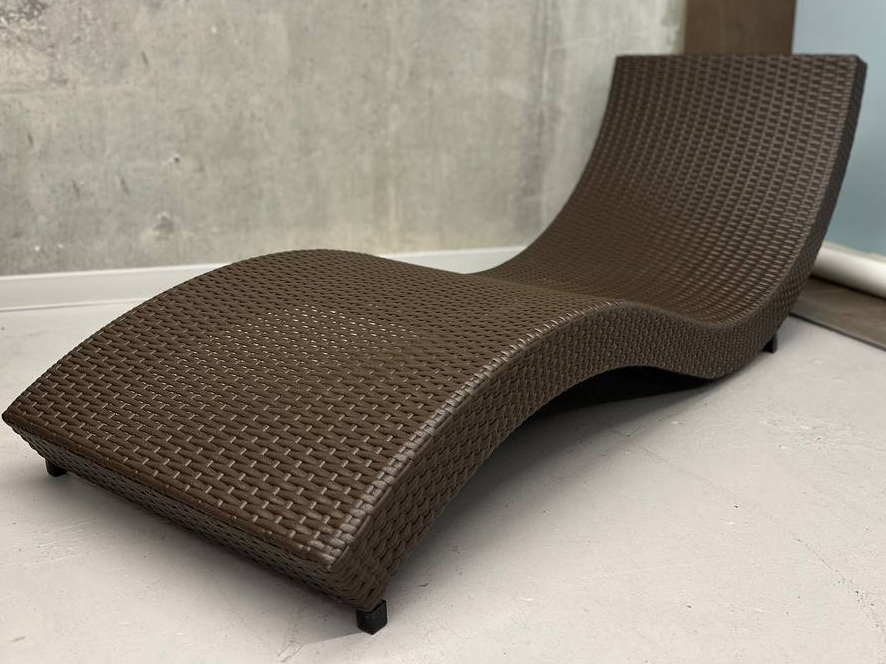 Шезлонг-лежак плетеный Tama коричневый люкс