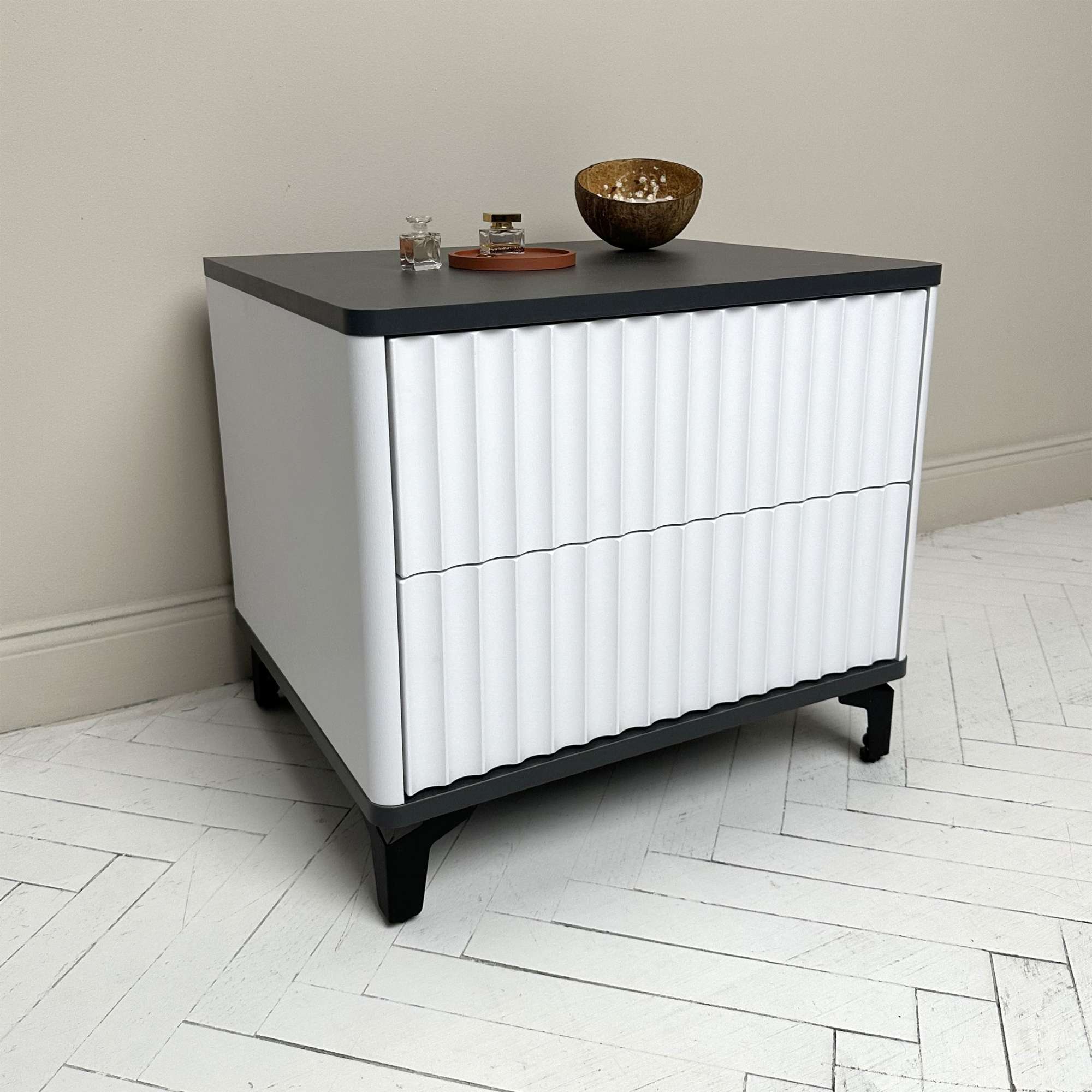 Стол-консоль Royal-5003, белый + металл бруклин, мдф пленочный + лдсп