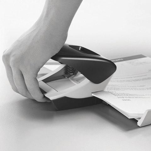 Дырокол металлический LEITZ "NeXXt WOW", до 30 листов, зеленый металлик, блистер, 50082064