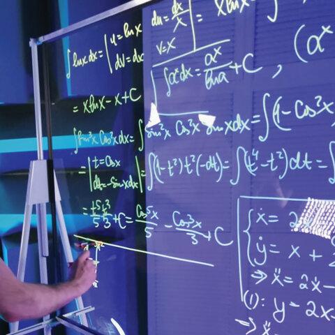 Маркер меловой BRAUBERG "POP-ART", сухостираемый, для гладких поверхностей, 15мм, ГОЛУБОЙ, 151543