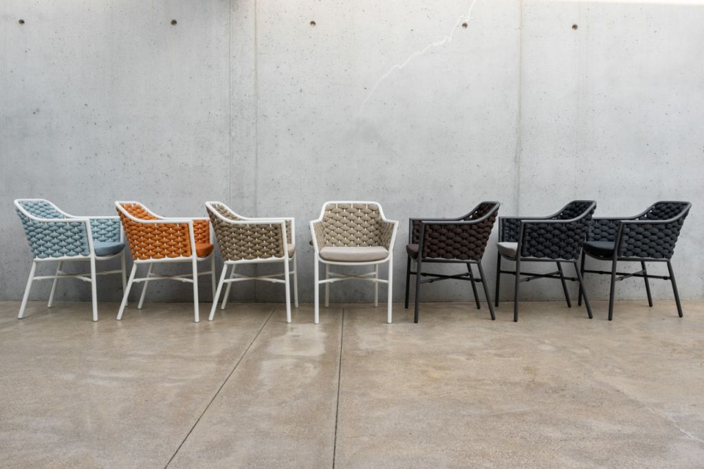 Кресло плетеное с подушкой Panama черный, темно-серый, черный