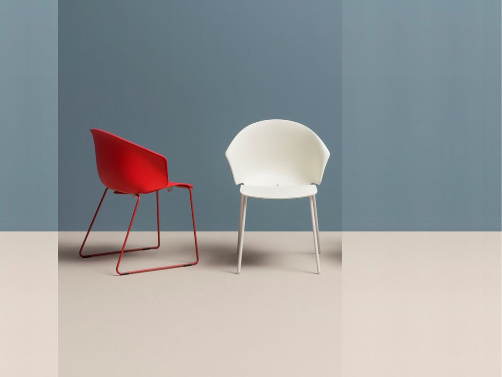 Кресло пластиковое Grace красный