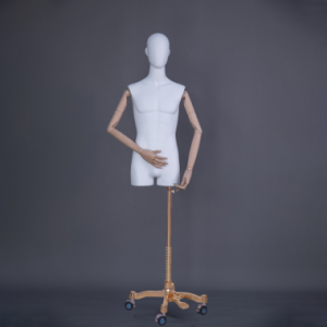 XL-109 Манекен портновский-демонстр. мужской с головой, на колесах, шарнирный (руки дерево)