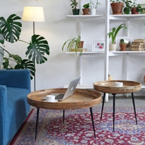 Набор столиков из массива