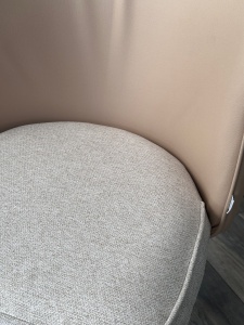 Стул МОНЕ цвет Айвори ROVENA IVORI ткань / ORAKUL 130 экокожа / Черный каркас