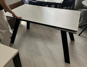 Стол МОРИС-2 140 цвет MATTE БЕЛЫЙ МРАМОР, керамика / Черный каркас