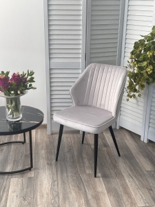 Стул СИЭТЛ -В (SEATTLE-V) СВЕТЛО-СЕРЫЙ BM-4, велюр / черный каркас