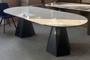 Стол ОРФЕЙ  240 см нераскладной цвет ОНИКС (ONYX SABLE PULIDO), керамика / Черный каркас