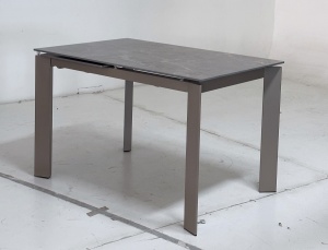 Стол КОРНЕР (CORNER) 120 цвет ЛАТТЕ МАТОВЫЙ (MATT LATTE STONE SOLID CERAMIC) / ТАУПЕ, ®DISAUR