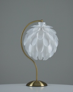 Лампа настольная Moderli V11012-T Flake