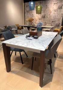 Стол ЭЗМИР (ESMIR) 180 см - 240 см раскладной, цвет MATTE ARABESCATO SOLID CERAMIC / ОРЕХ, ®DISAUR